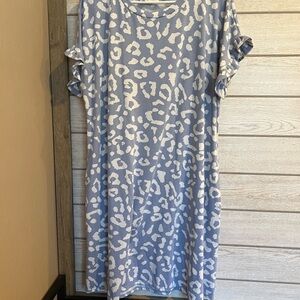 Stylish Blue and White Leopard Print Dress